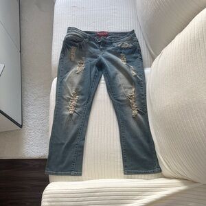Red Rivet Distressed Blue Capri Jeans